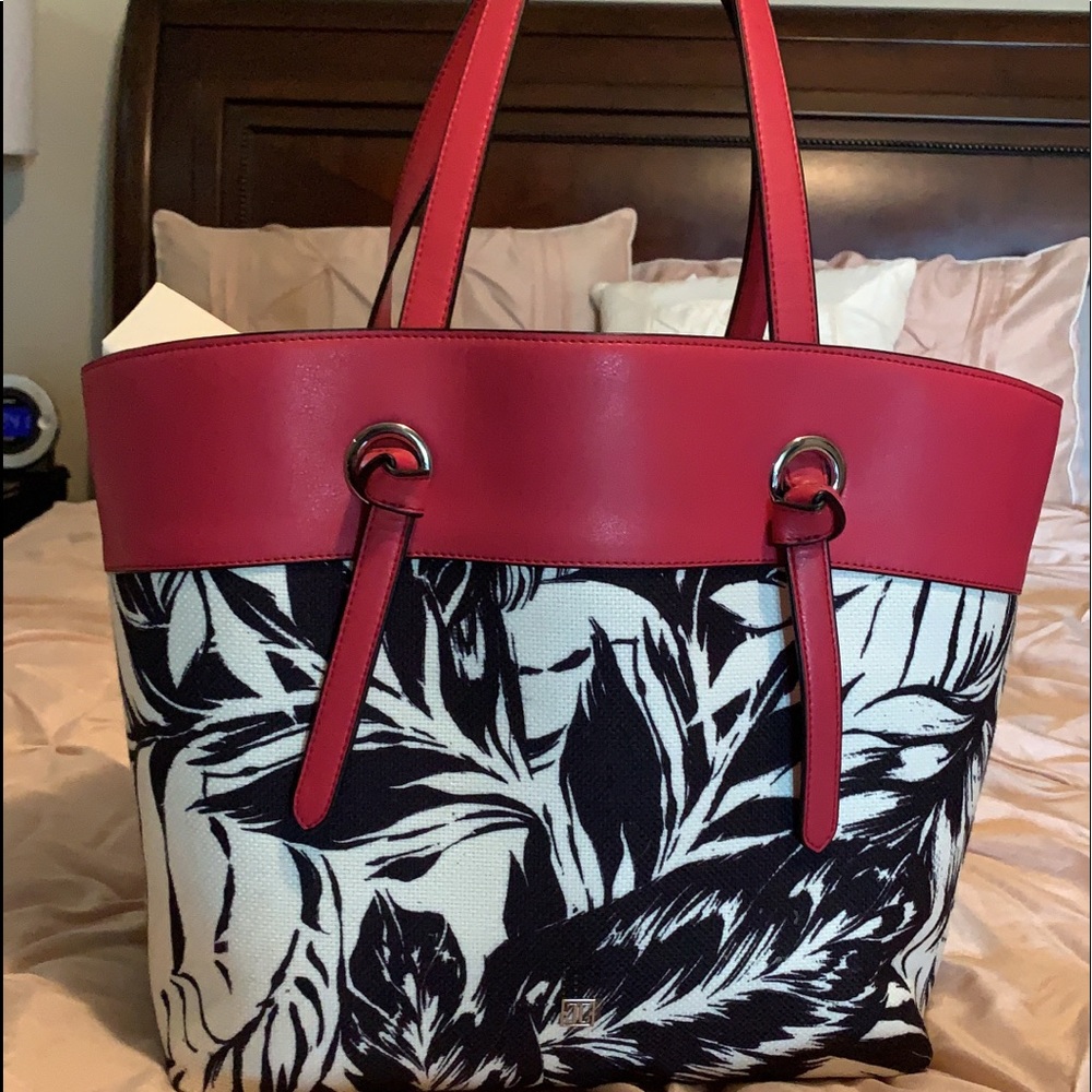 NWT Ivanka Trump weekender